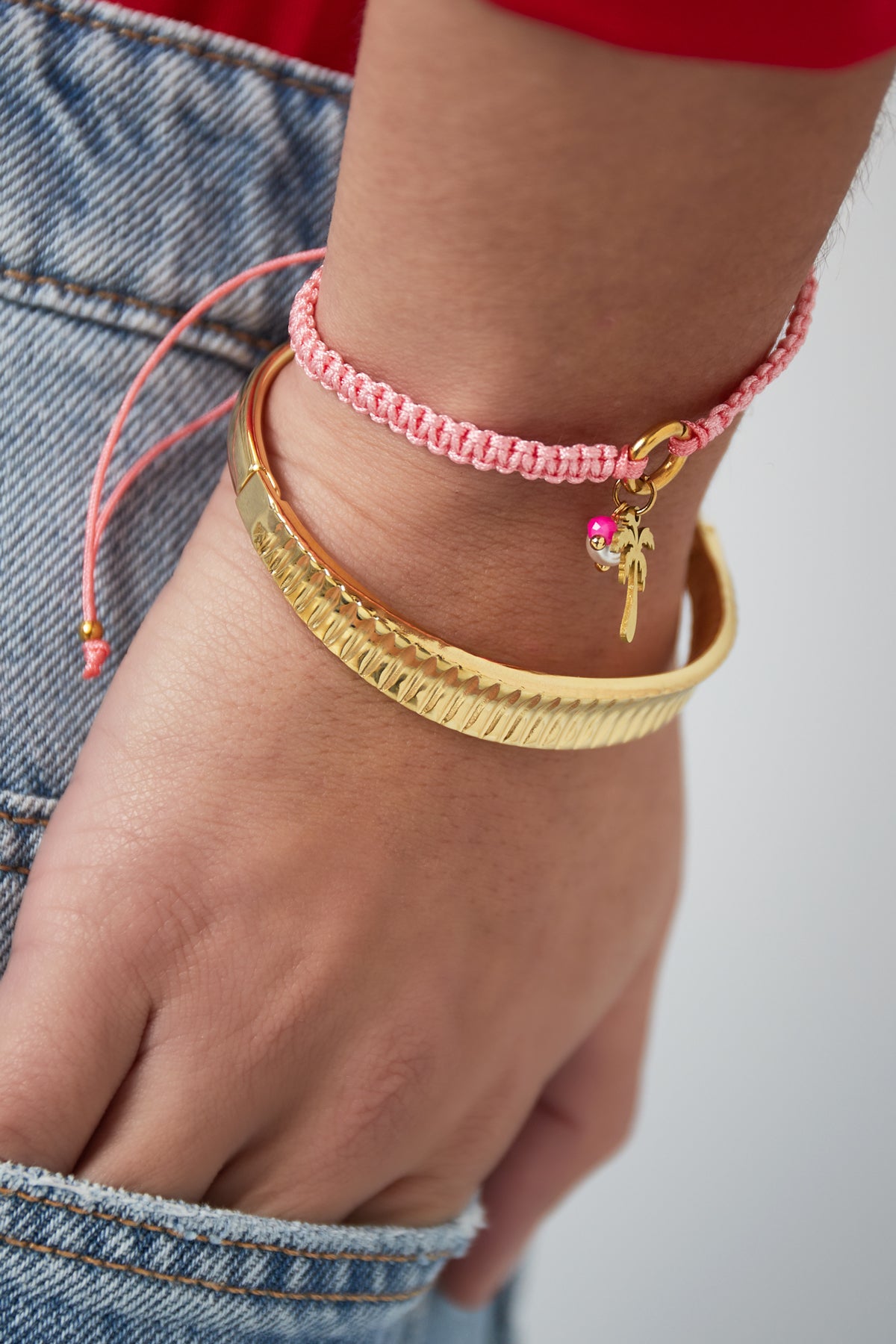 bracelet with structure
