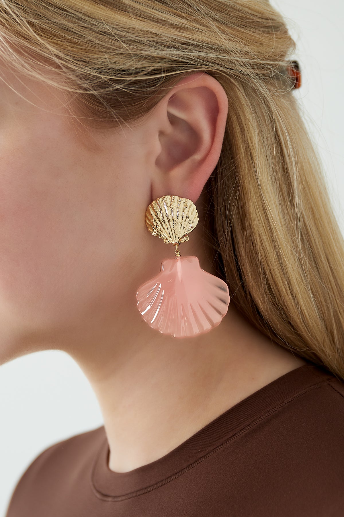 pink shell earrings - pink &